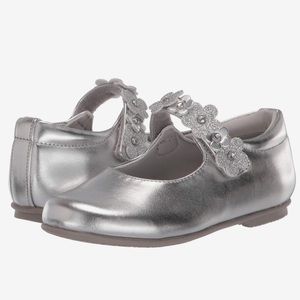 NWOT Rachel Shoes Silver Floral Mary Janes